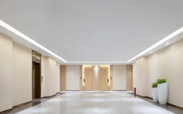 Lavande Hotel (Shanwei Lufeng Branch)