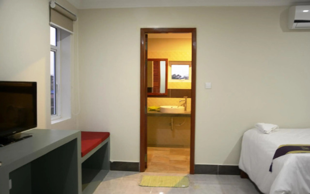 Neakru Guesthouse and Restaurant