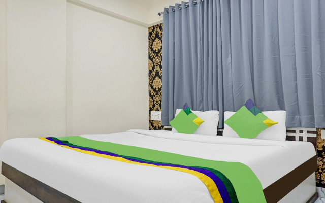 Treebo Trend Emerald Tree Chakan