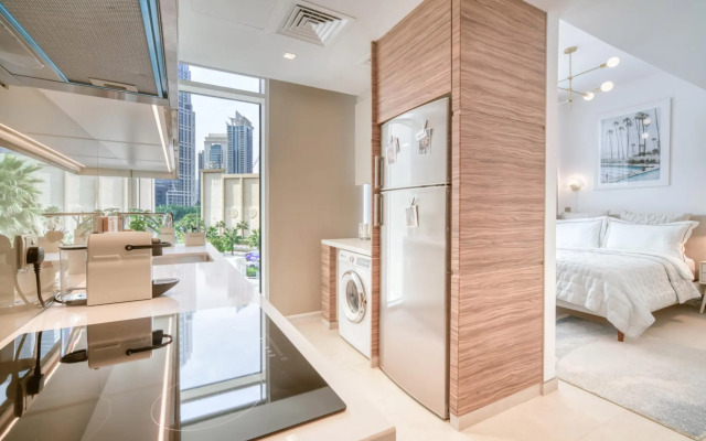 Banyan Tree - 210- DM