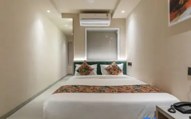 Hotel Redvibe-A Unit of RVS Groups