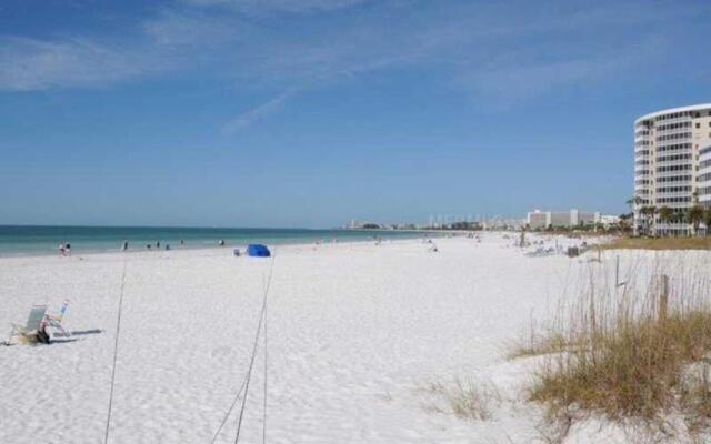 Crescent Arms Condominiums