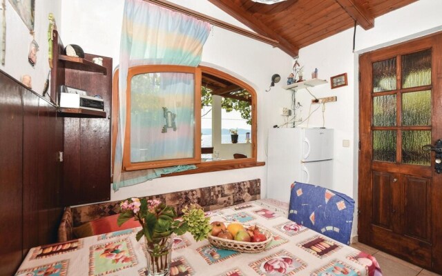 Stunning Apartment in Bogomolje With 1 Bedrooms