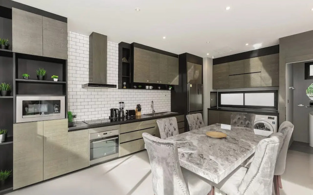 3-Bedroom Wallaya pool villa in Bangtao