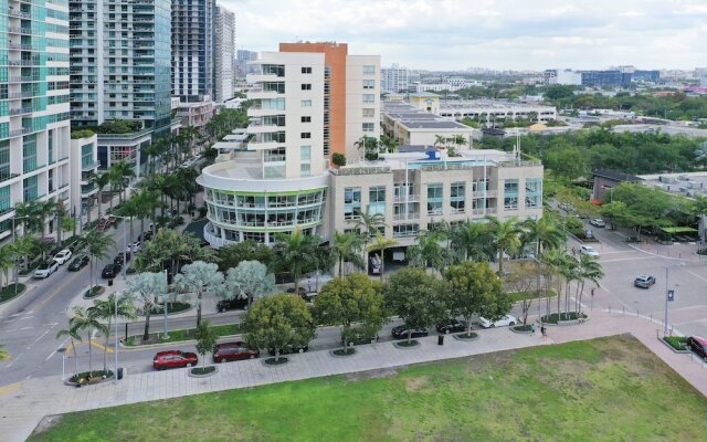 Miami World Rental - Midtown 507