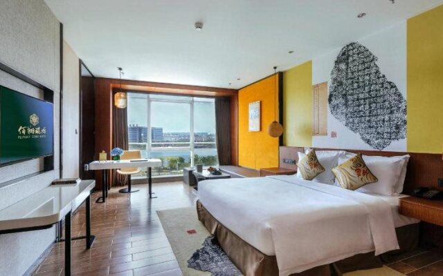 Hisilk Artwork Center Fliport Coso Hotel