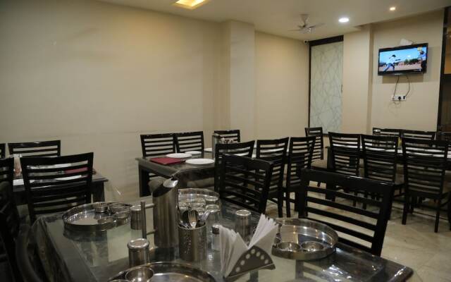 Hotel Lokpriya Inn