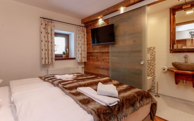 Attractive Holiday Home in Rauris, Near the ski Piste