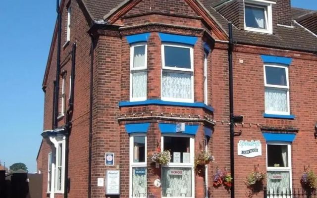 Spindrift Guest House - Adults Only