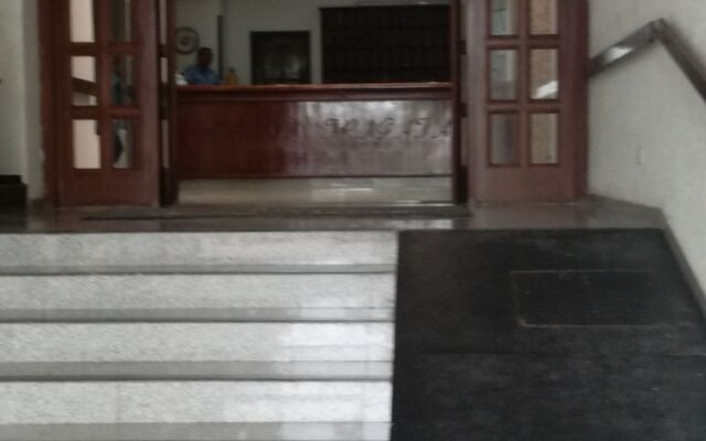 Pipos Apartment
