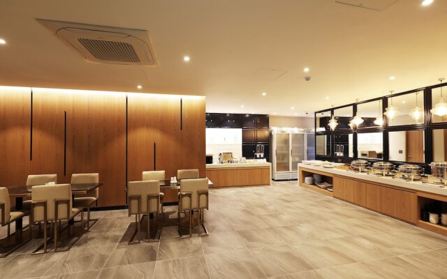 M Hotel