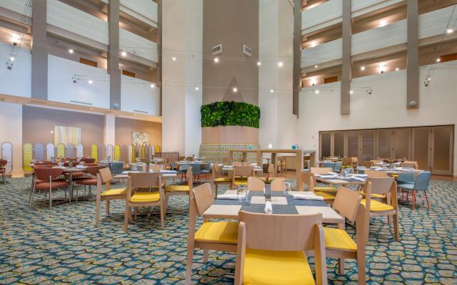 Holiday Inn Orlando - Disney Springs® Area, an IHG Hotel