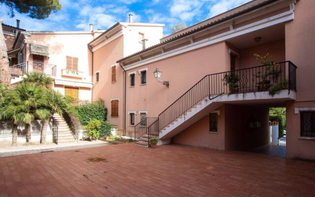 N222 - Numana, Delizioso Bilocale Con Portico