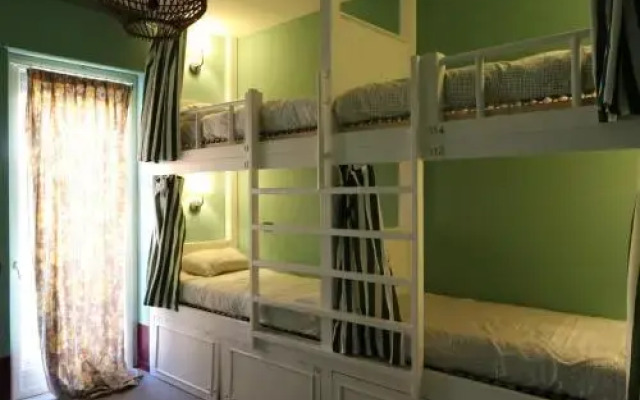 Grand Hostel Coconut