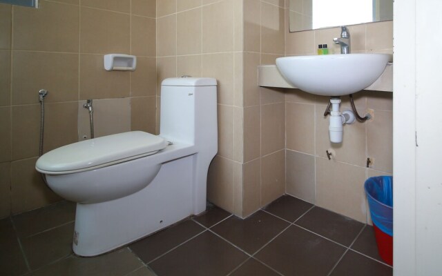 OYO Home 572 Classy 2 Bedroom Taragon Puteri