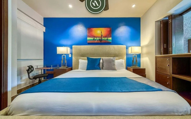 1 BR Condo - Amazing Sunsets From the Roof - Pool