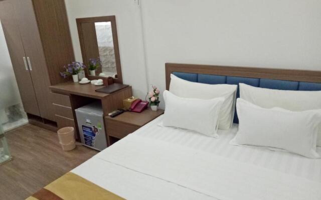 Duc Long Hotel