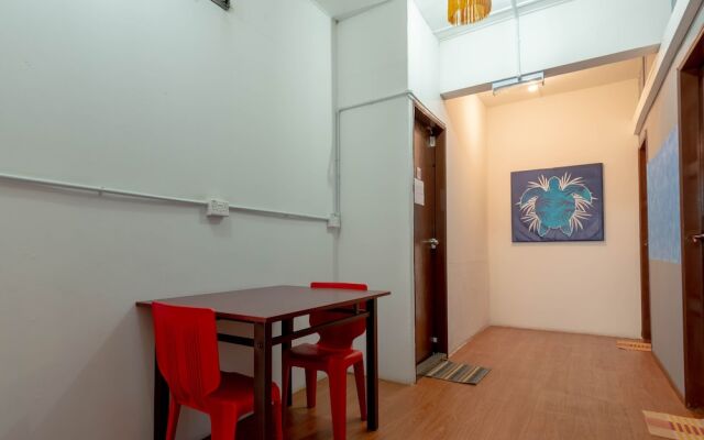 ZEN Rooms Island Backpackers