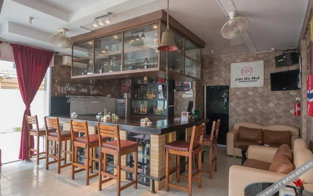 RedDoorz Plus near Marina City Waterfront Batam