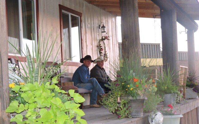 Grand Canyon Ranch & Outfitters