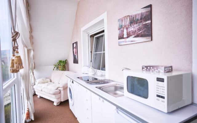 Bluestars Apartments