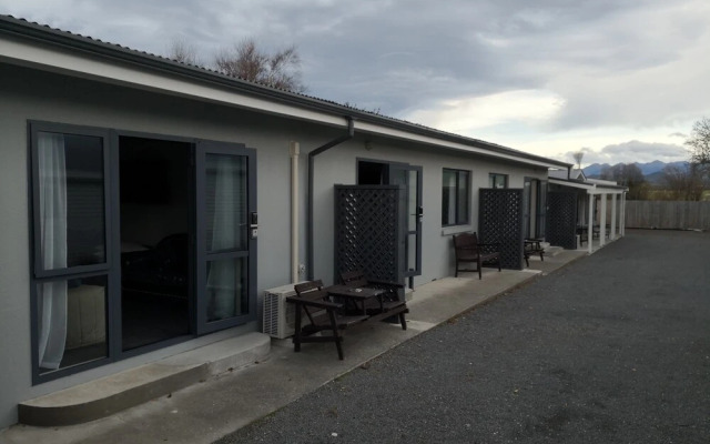 Willowbank Motel