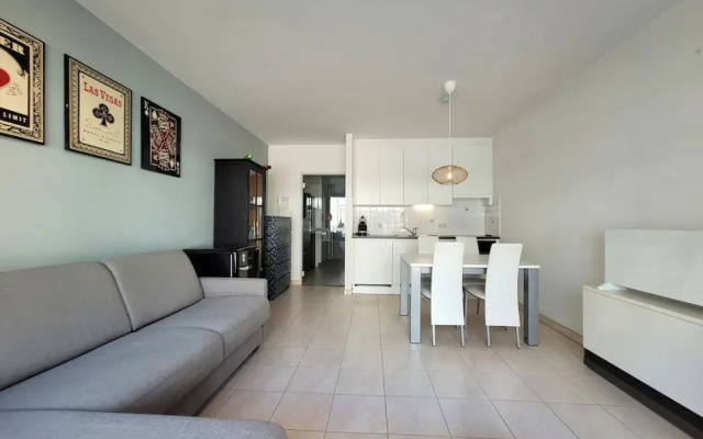 Central Apartment Near Sea & Casino