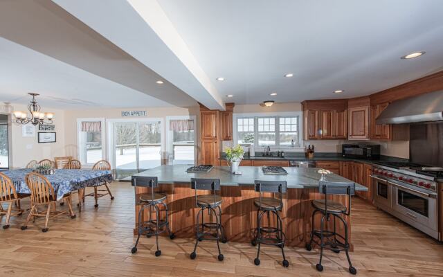 Maple Rock Bed & Breakfast