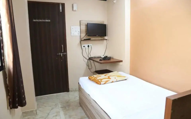 Hotel Jaisons by OYO Rooms