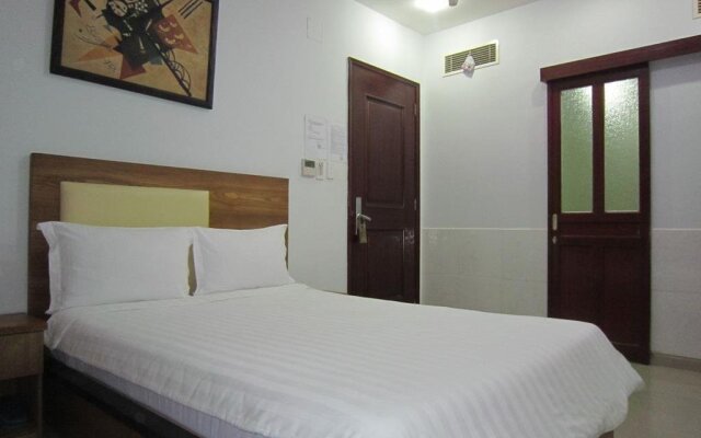 Danh Uy Hotel