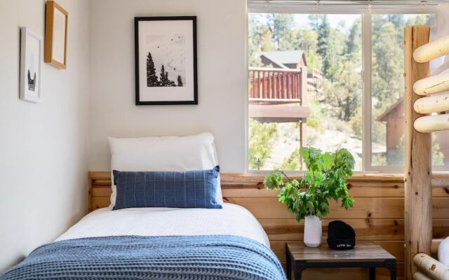 Golden Oak Rd - Moonridge