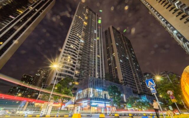 Roomme Huanju Apartment (Guangzhou Zhujiang New Town R&F Dongshan New World)