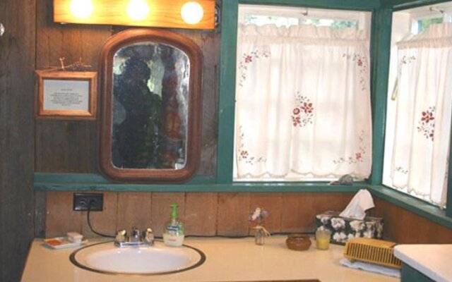 The Longhouse Bed & Breakfast