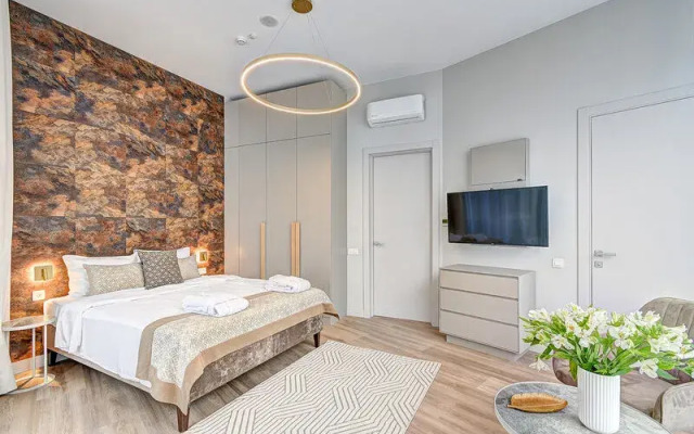 Sea Sun Apartment on Luchesarnaya str., 1A
