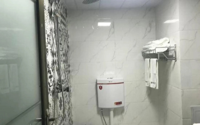 Light hotel