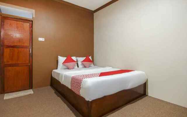 Oyo 3195 Pondok Penginapan Strongkeng Syariah