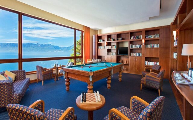Park Lake Luxury Hotel