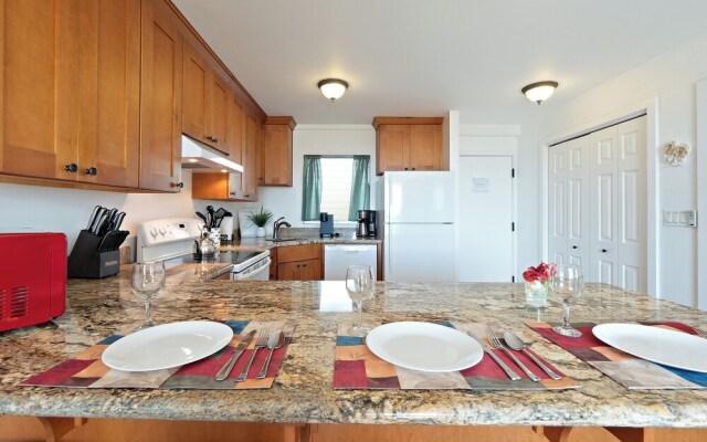 Kailua Village 307