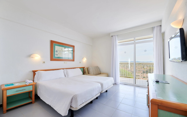 AluaSun Cala Antena – All Inclusive