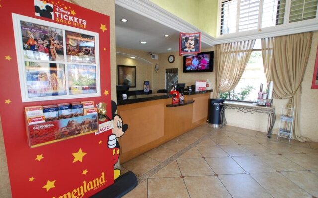 Stanford Inn & Suites Anaheim