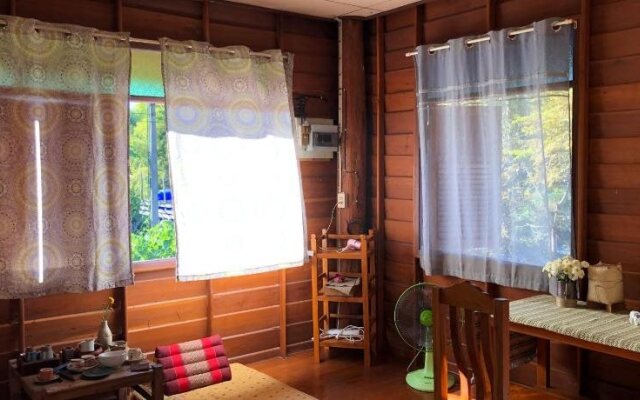 Nine House - Hostel