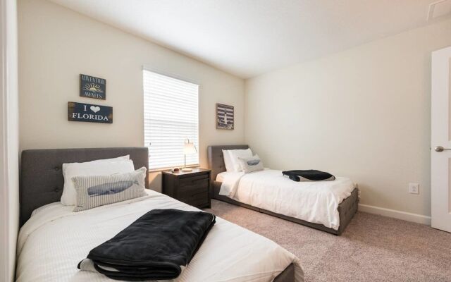 Modern and Spacious 5 bed Home Resort