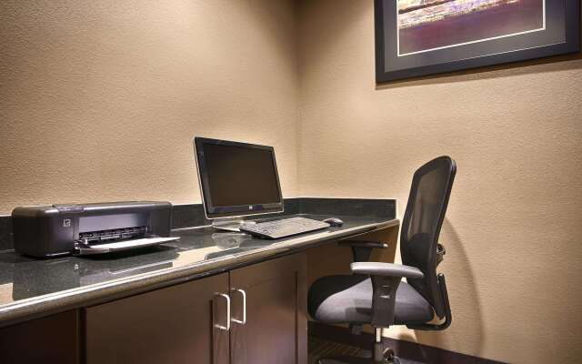 Best Western Giddings Inn & Suites