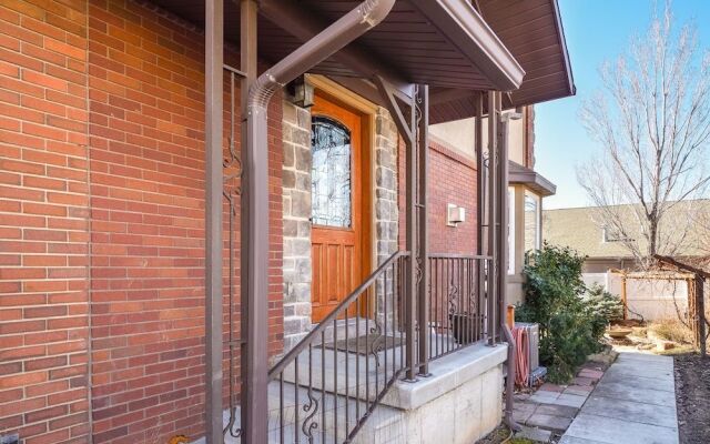 Family Crash Pad near SLC