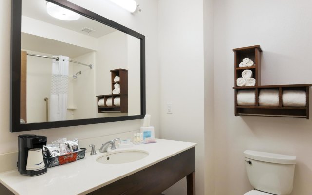 Hampton Inn & Suites Dallas/Frisco North-FieldhouseUSA