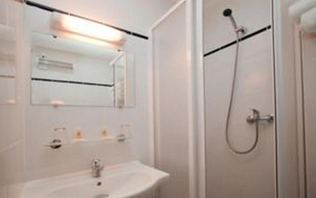 Sky Hotel Goussainville Charles de Gaulle - ex Comfort Hotel