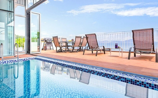 Yeosu Marine Terrace Poolvilla