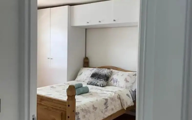 London Retreat at Hindsley's Place