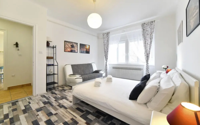Sunny Apartment
