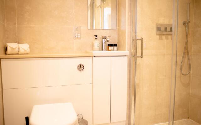 Spacious One Bedroom Apartment in Chancery Lane